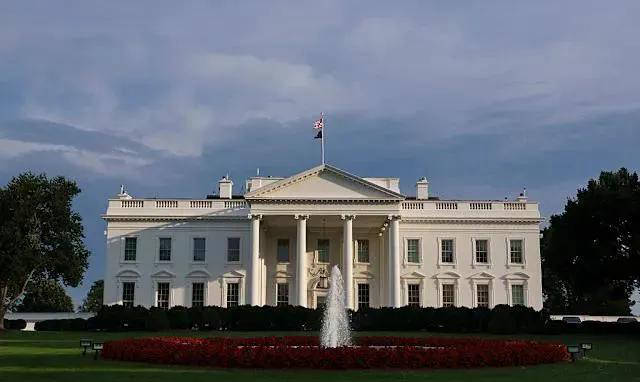 这场备受期, 在白宫内部, text 这场备受期, 在白宫内部, text