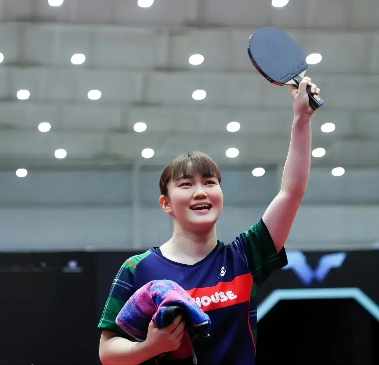 AA, 顺利完成对 AA, 顺利完成对