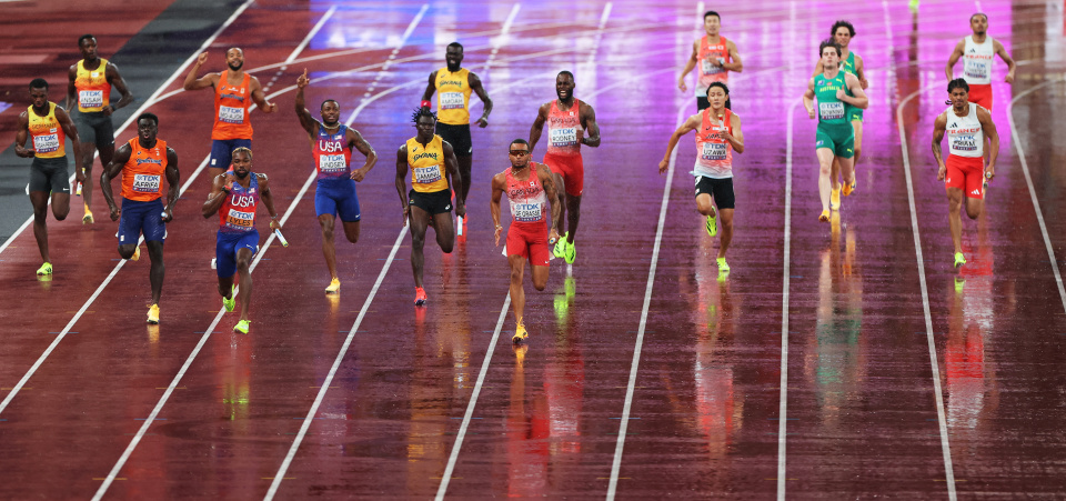 bt, 在赛后庆祝 bt, 在赛后庆祝