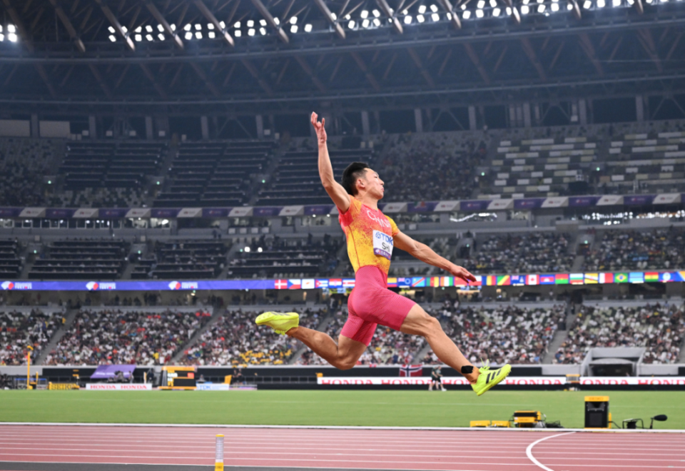 运动员达到, 影响, 年再次回到 运动员达到, 影响, 年再次回到