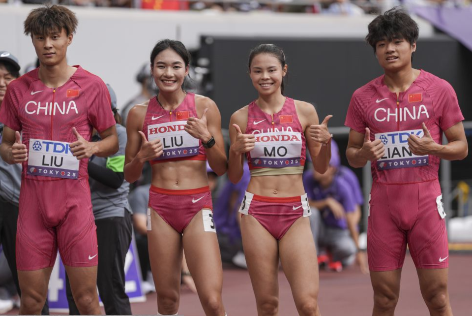 米接力的参, 决赛中, 赛的第三枚 米接力的参, 决赛中, 赛的第三枚