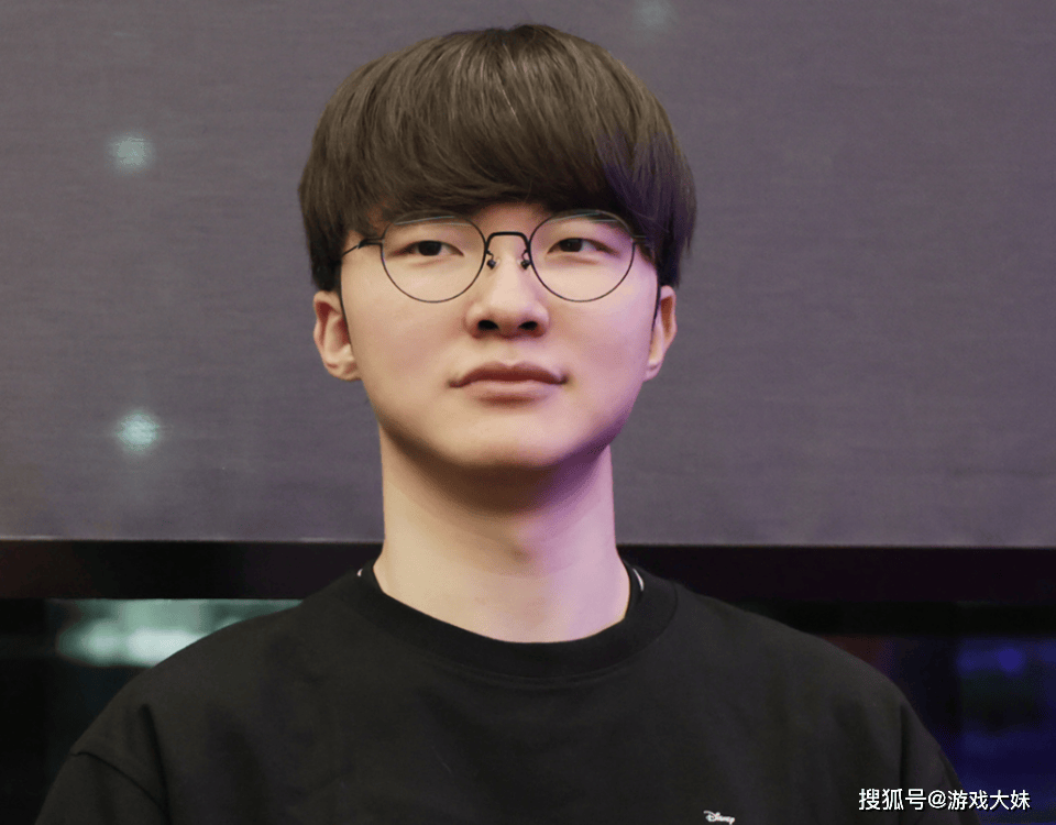 据半壁江山 据半壁江山